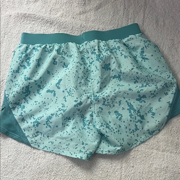 Under Armour Aqua Speckled Athletic Shorts - Picture 5 of 5